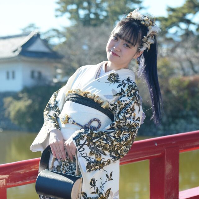 先日は「はたちのつどい」で撮影させていただき、ありがとうございました!
直前の告知にも関わらず、たくさんの方を撮影させていただき嬉しかったです^^
改めて、ご成人おめでとうございます!!🎉
https://studio-every-moment.com
#Studio_EveryMoment
#スタジオエブリモーメント
#フォトスタジオ神奈川
#七五三スタジオ
#写真館で撮影
#小田原市
#鴨宮
#古民家スタジオ
#出張撮影します
#ウェディングフォト
#結婚式ムービー
#前撮り和装
#前撮り小田原